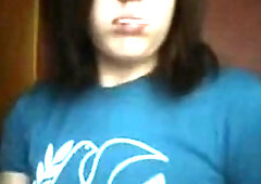 Safada mete coisas na bunda - webcam amadora anal