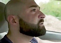 Cop get a surprise when he asked him to pull over