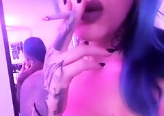 Cumshot amateur MILF suck and jerks dude in the bedroom