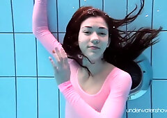 Enjoy Roxalana Underwater Naked In Pool