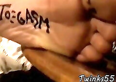 Barefoot Buddies Beat Off