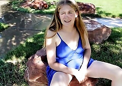 Hawt Mama On Park Grass Naked