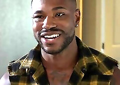 Interracial hardcore sex of Reign and David Zayn