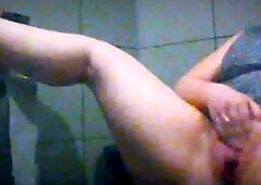 Masturbaiting in office crap-house and trying to be silent during the time that cumming