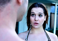 Passionate MILF with huge ass Krissy Lynn prefers huge dicks