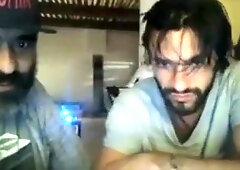 Str8 Bi guy trying to seduce straight friend