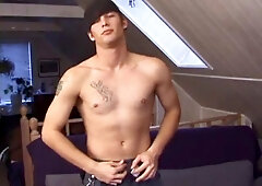 Amateur Steven Beats His Meat