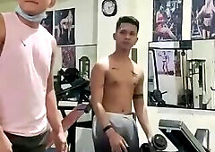 Tập tành ko lo, lén lén busu Nhưng mà t ...