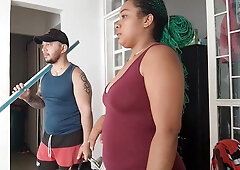 Pregnant Venezuelan woman calls a tattooed repairman for damp walls and ends up riding him hard