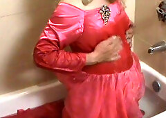 Pretty prom gown in the tub