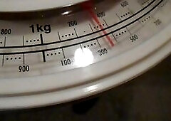 BBW Mature Valérie 115D With Monster Tits: weigh breasts