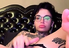 Hot amateur busty brunette masturbate in webcam
