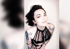 Hotty has a large surprise for u