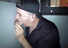 GLORYHOLE COCK SUCKING