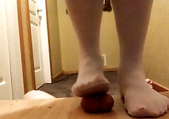Ballbusting bat
