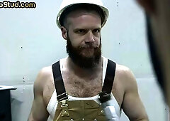 Athletic jock barebacked in 3some