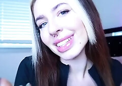 Brunette Solo Webcam Masturbation