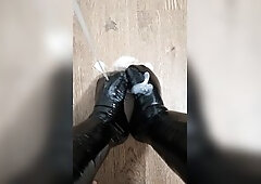 Second Cummings on my latex toes