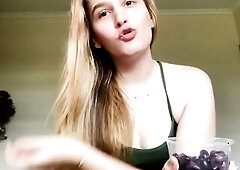 hawt beauty eats olives with PITS