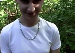 CzechHunter.com: Super slim amateur finds pleasure in handjob