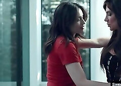 Pretty lesbians Jaclyn Taylor and Liv Wild playing pussies