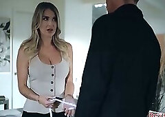 Big tis tailor willing to get fucked to get positive reviews