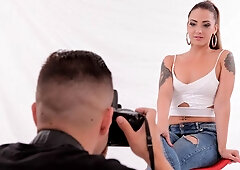 Gorgeous babe with awesome ass Medusa gets fucked by a long dick