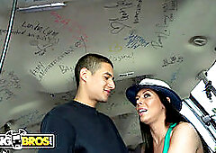 Tetangas, buxom, super-fucking-hot