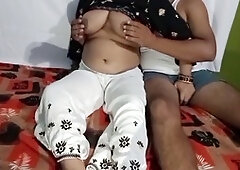 Indian babe gets down and dirty with her lover