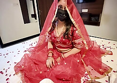 Suhagraat Ka Thofa - Pehla Raat Mein Dulhan Ki Gand Mari Jordaar Anal Desi With Village Bhabhi