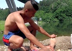 Handsome twunk gives a sensual massage for cash to a new acquaintance - BigStr