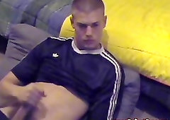 Straight skater wanks and plays with his jizz