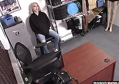 Shoplifter Skylar Vox gets her tight pussy fucks by LP