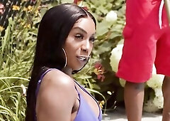 Leilani Li Goes In The Pool In A Bikini And Heels To Entice The Gracious Lifeguard Kenzo Alvarez - TRANS GIRLS