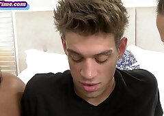 Hot bae hard pussyfucked in bisex 3way