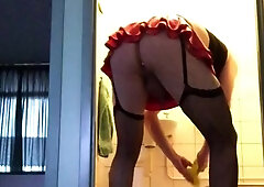 Cleaing the rest room cup (back side glance)