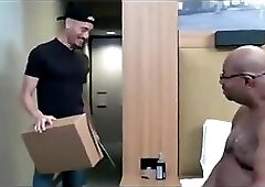 Big-belly black daddy breeds delivery boy's ass