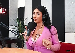 Luna Baby And Scott Nails In Horny Bombshell Sex Clip