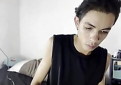 18 YEAR OLD LATIN BOY WITH A HUGE 22CM COCK PLEASES HIMSELF AND SPREADS RIVERS OF MILK