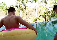 Sean Cody: Athletic latin Hayes feels up to dick sucking