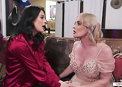 That intimate dance got shemale Lucy Harts tgirl dick hard