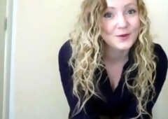 Hawt Blonde milf in foot Fetish tube scene