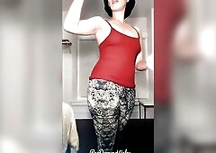 Gigantic Fart Show starring Dominatrix-bitch Vicky