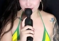Hard and unfathomable: Golden-haired hotty influencer gets what Kitty Dj asked for