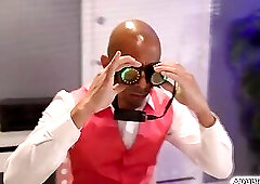 Zario Travezz open his mouth for Dakota Payne's tasty cum